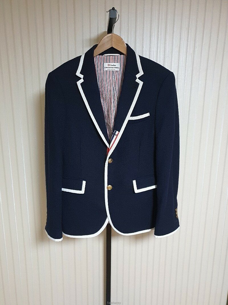 톰브라운 니만마커스 파이핑자켓