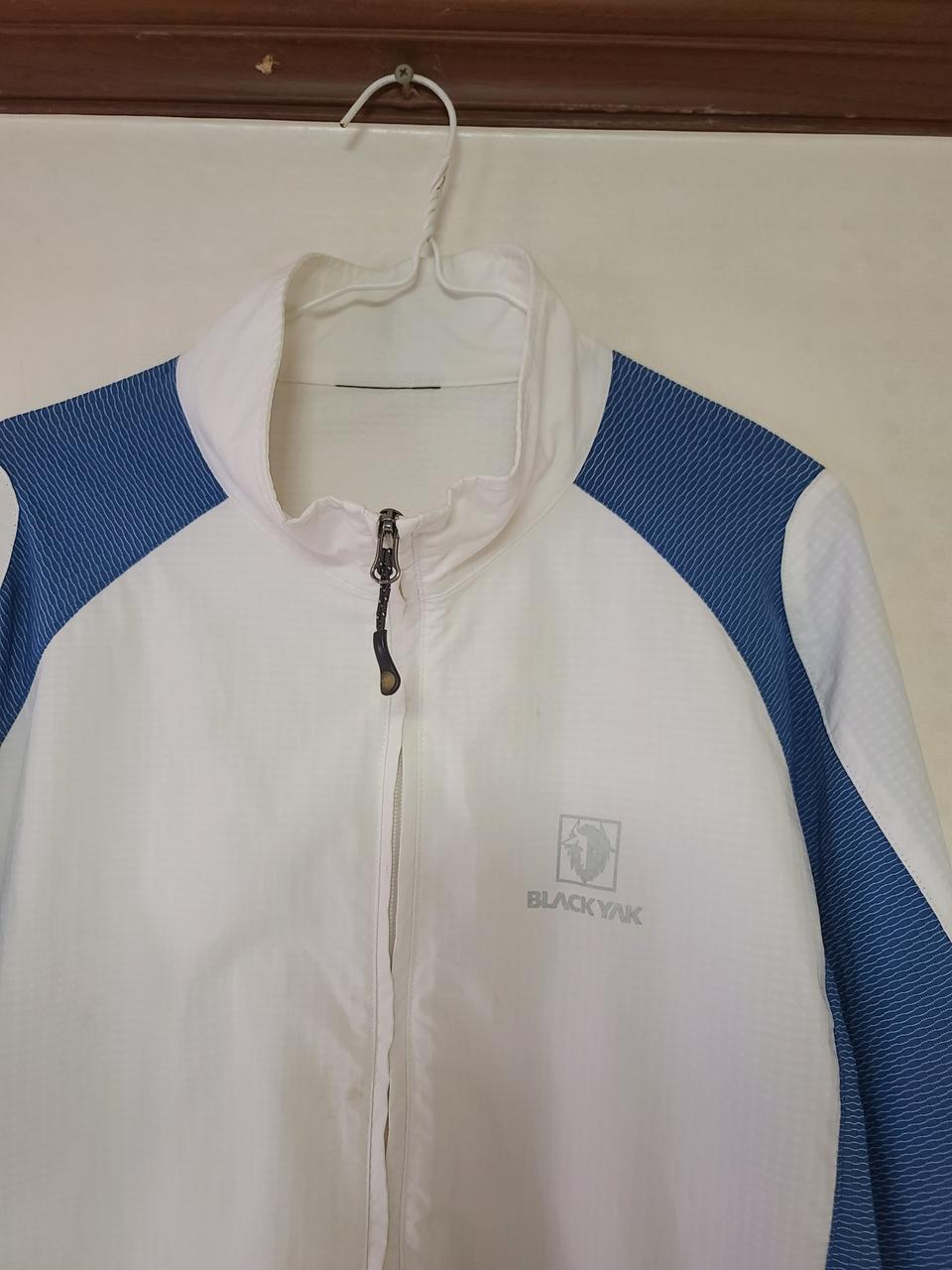 블랙야크 기능성 바람막이