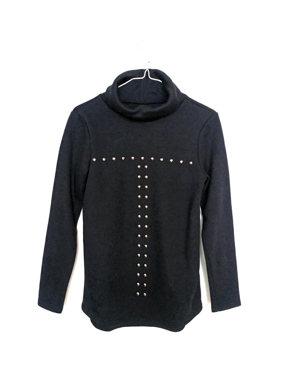 여성 스터드장식 터틀넥 (약기모)