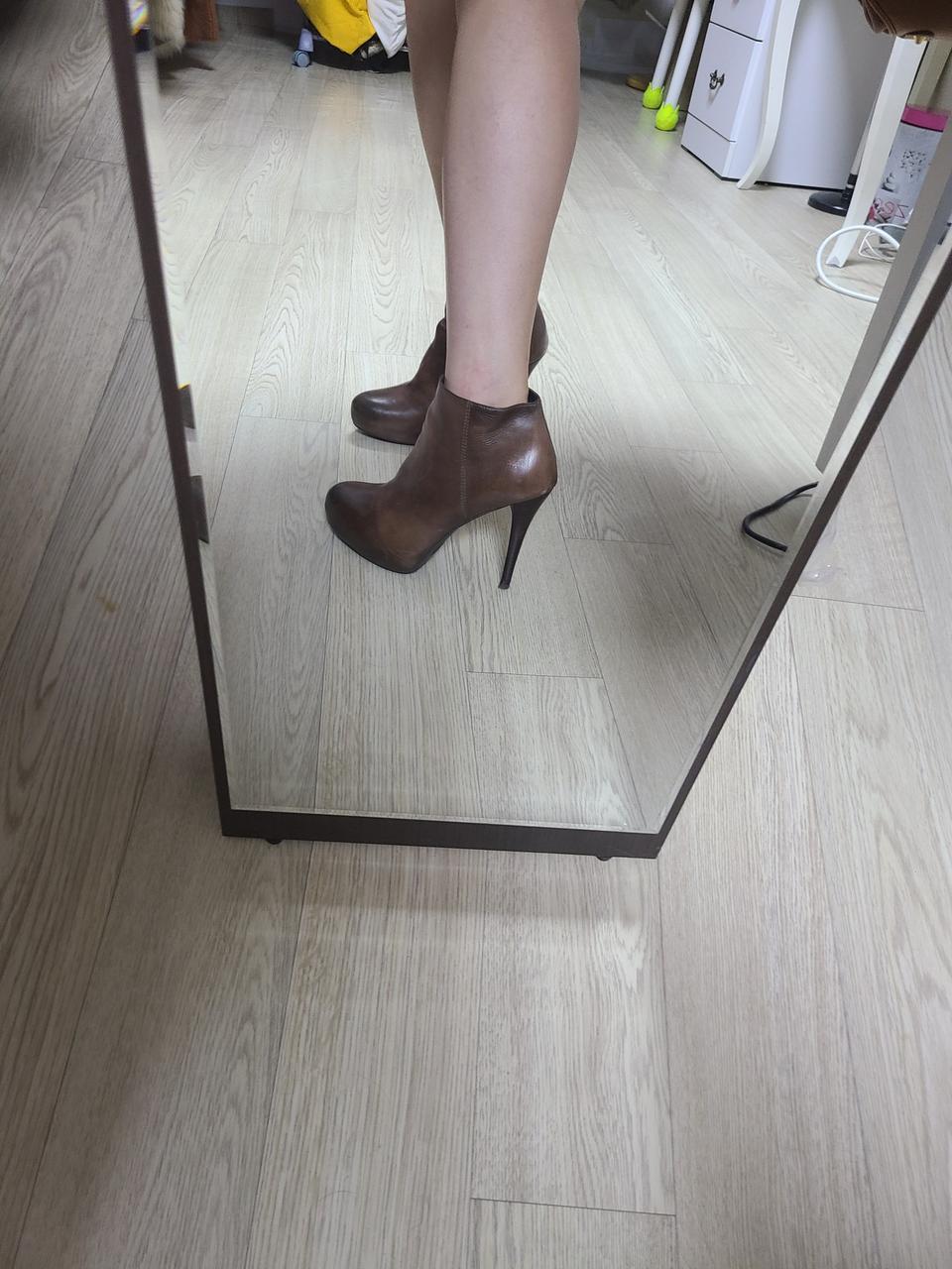 최종~정품 스튜어트와이츠먼 앵글부츠(네고안됨)