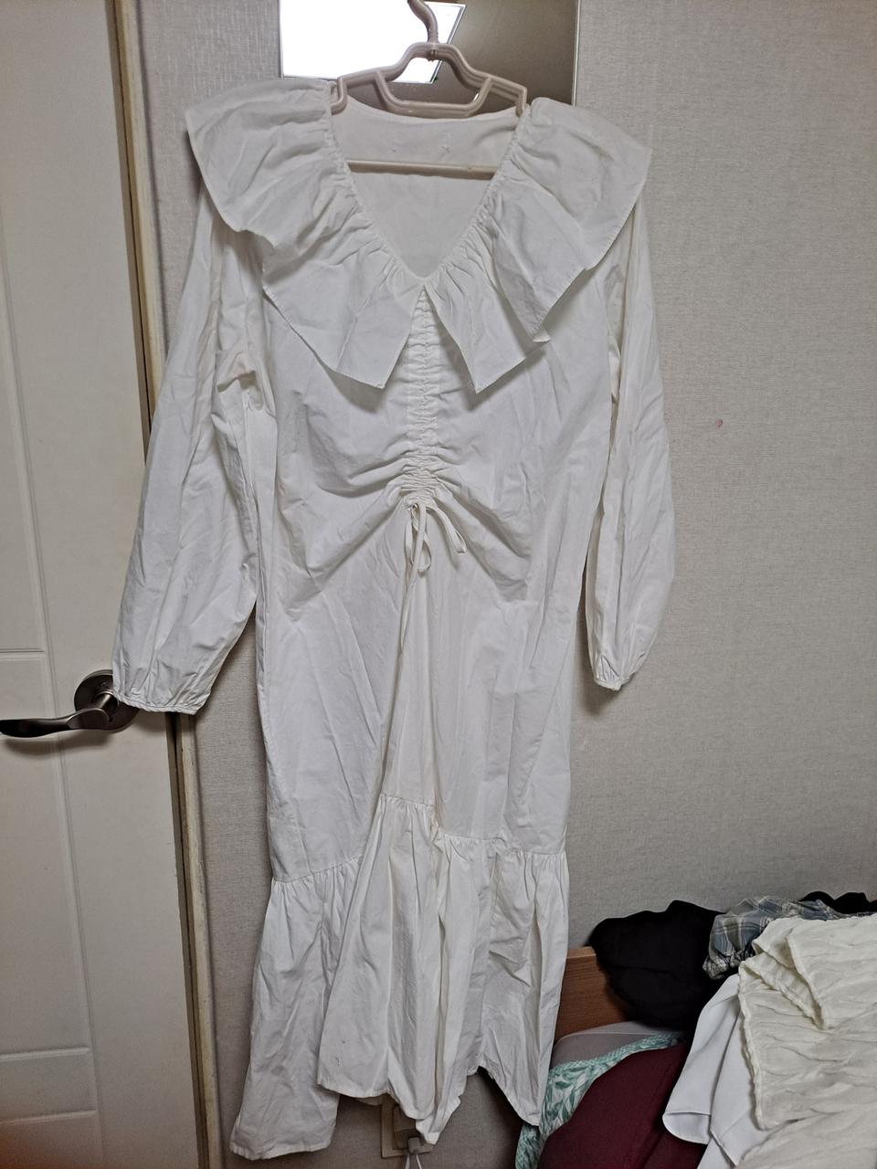 셔링 흰색 롱원피스