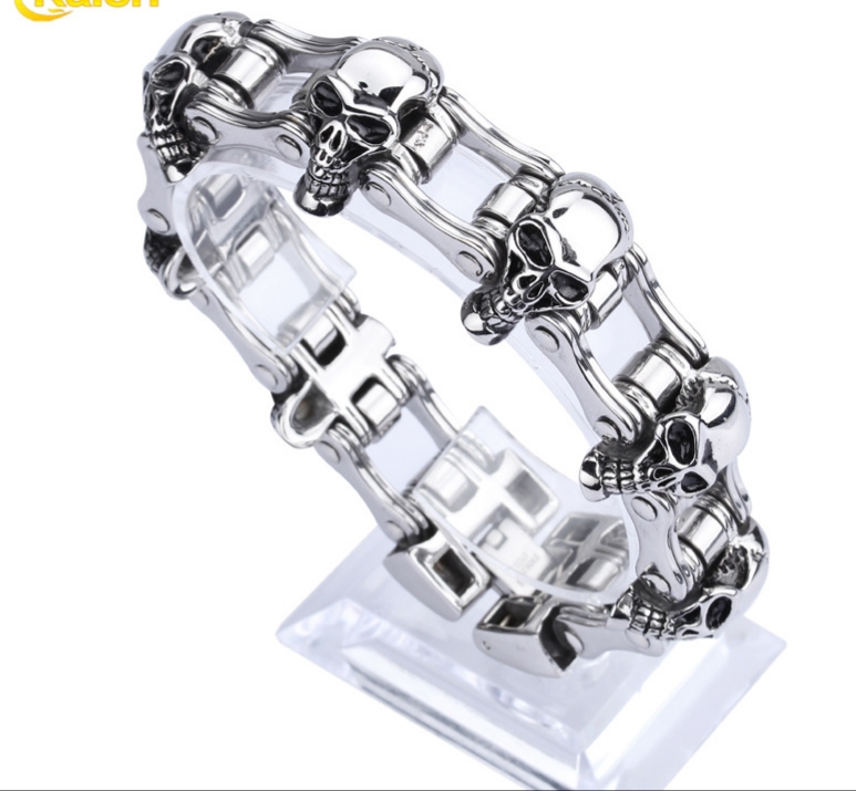 써지컬 크롬 남성 팔찌