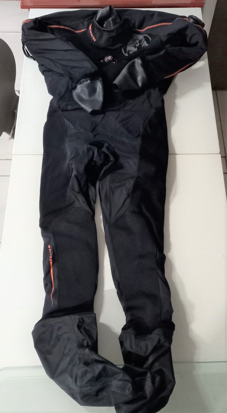 아쿠아렁(화이트) 퓨전원 드라이슈트 S/M, L/XL 정품 재고새상품