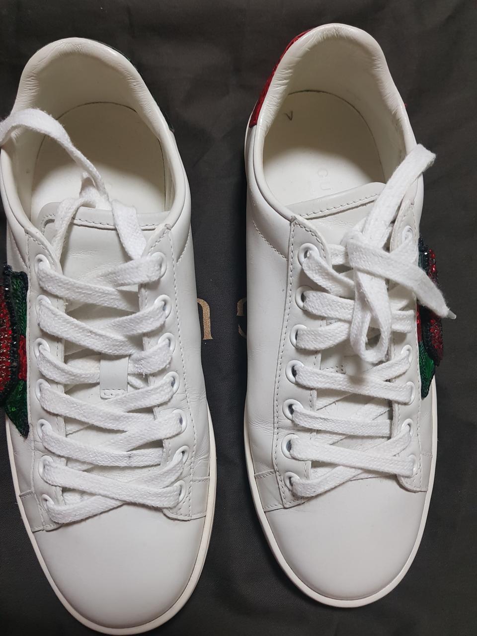 구찌스니커즈 230사이즈 팔아요 ~