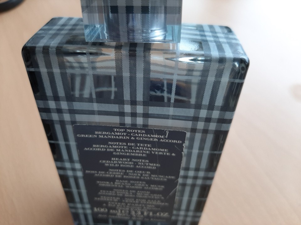 버버리 향수 80퍼센트 정도 남음