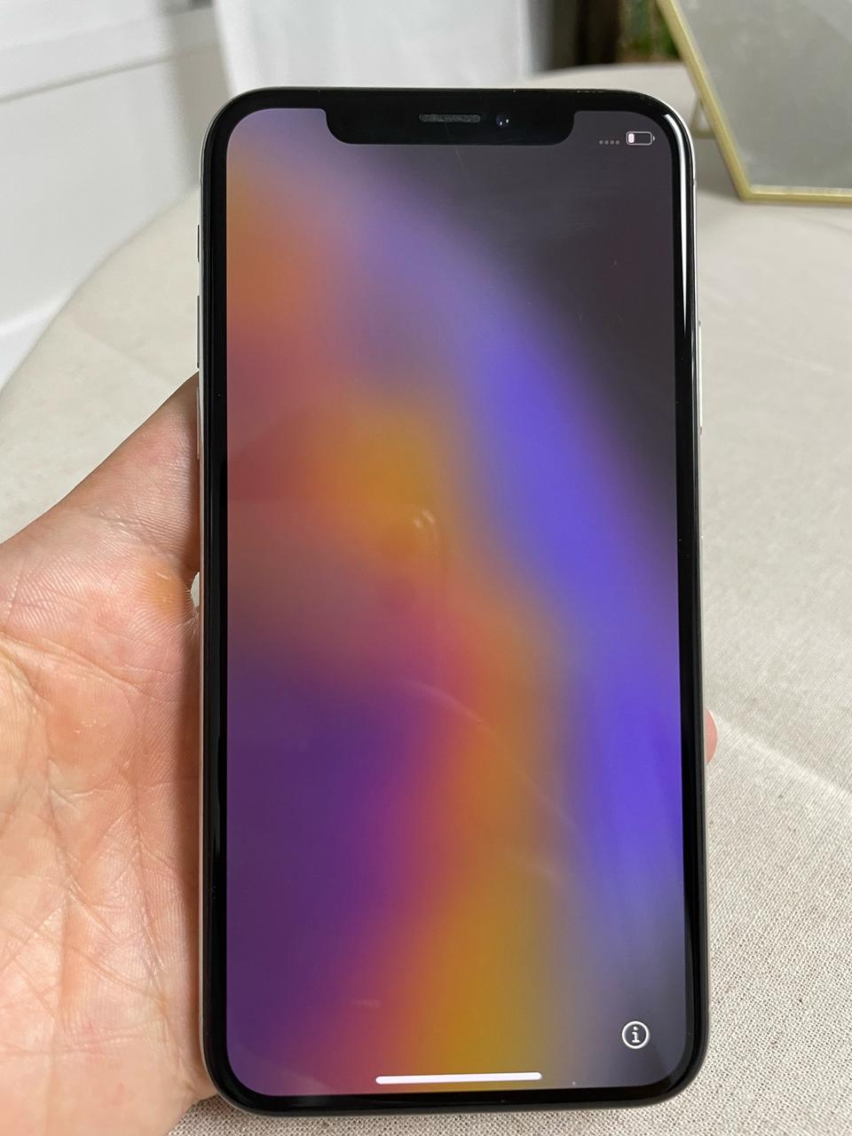 아이폰 XS 64기가 화이트 판매합니다