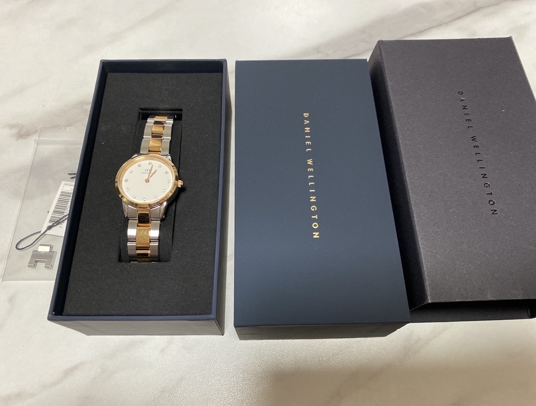 다니엘웰링턴 여자시계 (반값 할인!! / 목걸이 같이 구매시 추가 할인)