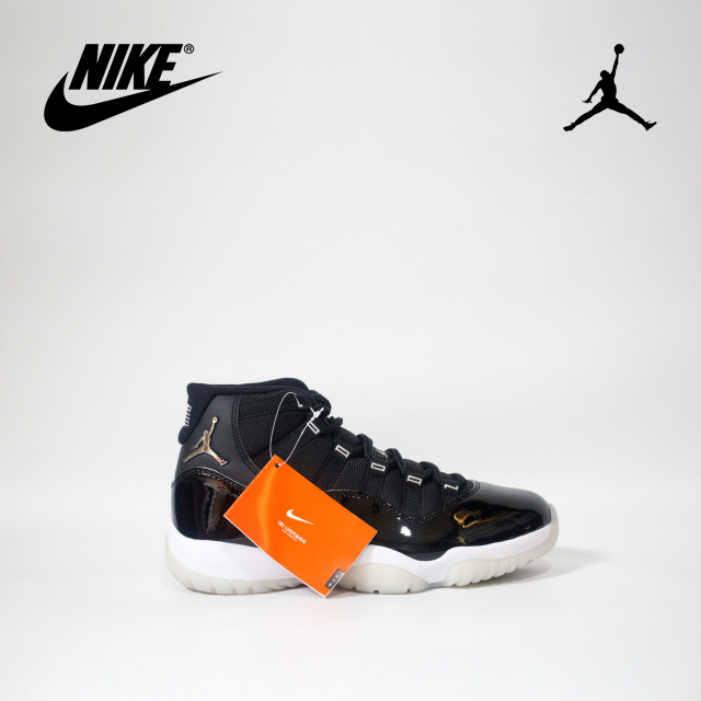 나이키 우먼스 에어 조던 11 레트로 주빌리, 235mm