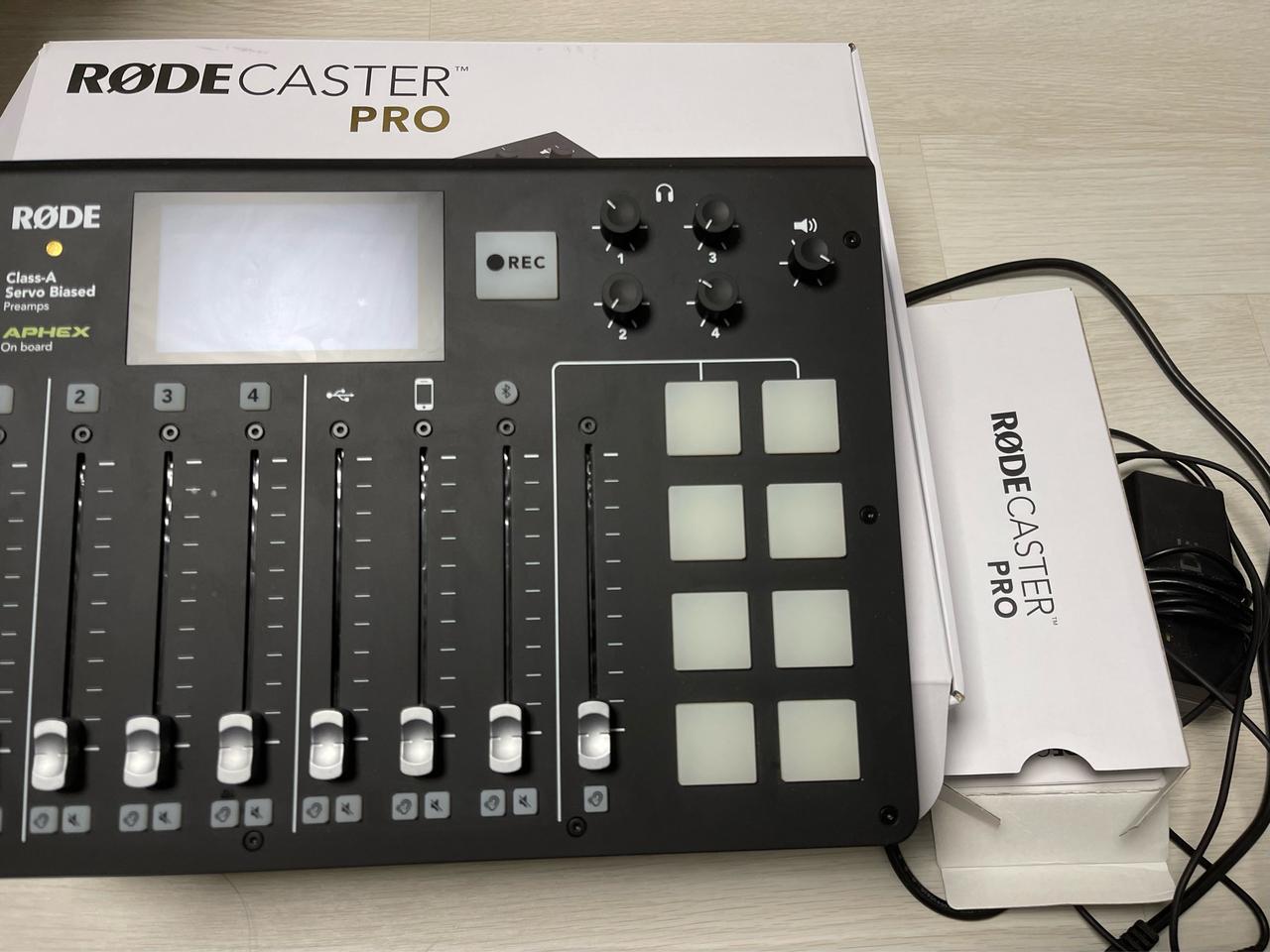 RODE Caster Pro 세계최초 통합형 팟캐스트 스튜디오