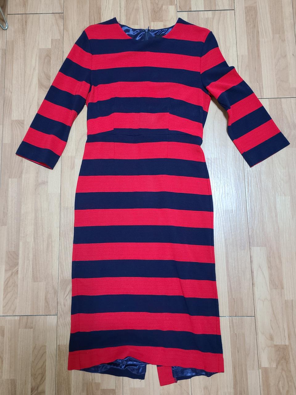 나인 스트라이프 칠부 소매 원피스