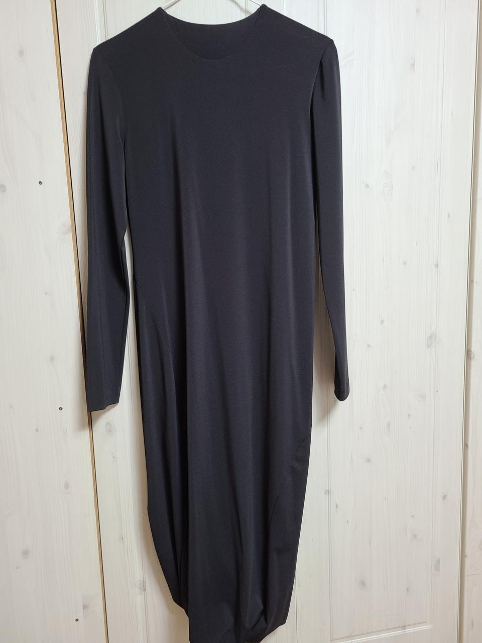 독특한 튤립스커트 블랙원피스