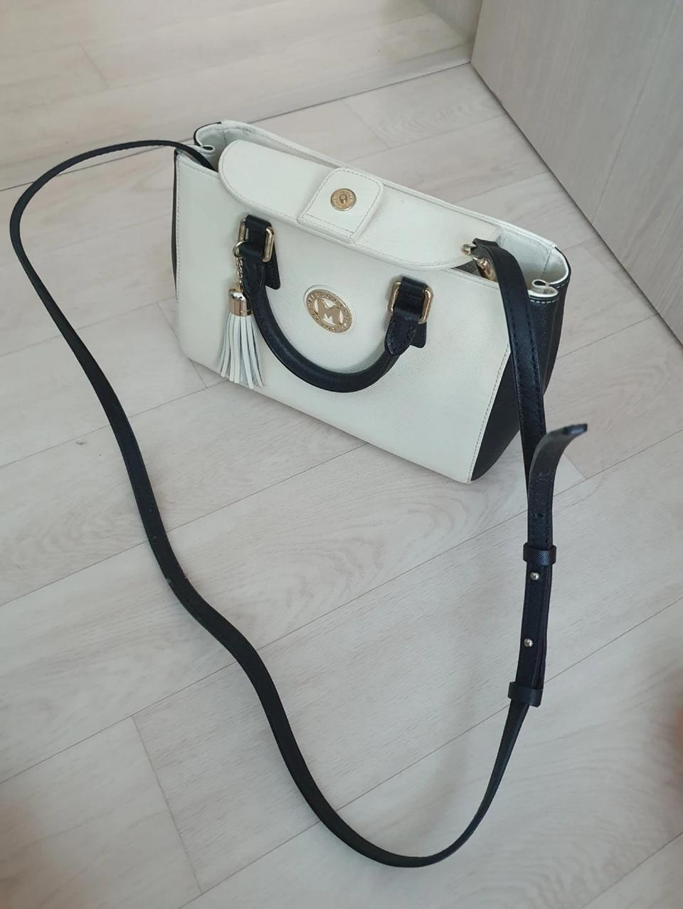 메트로시티 가방 판매 합니다~