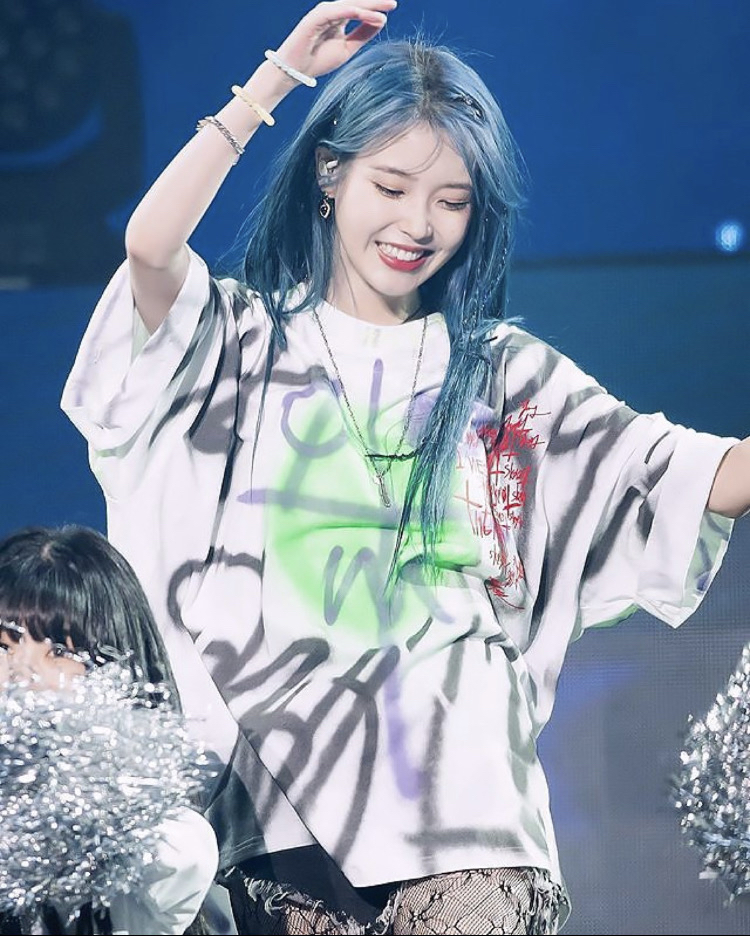 윙블링_로코코 귀걸이(Navy)