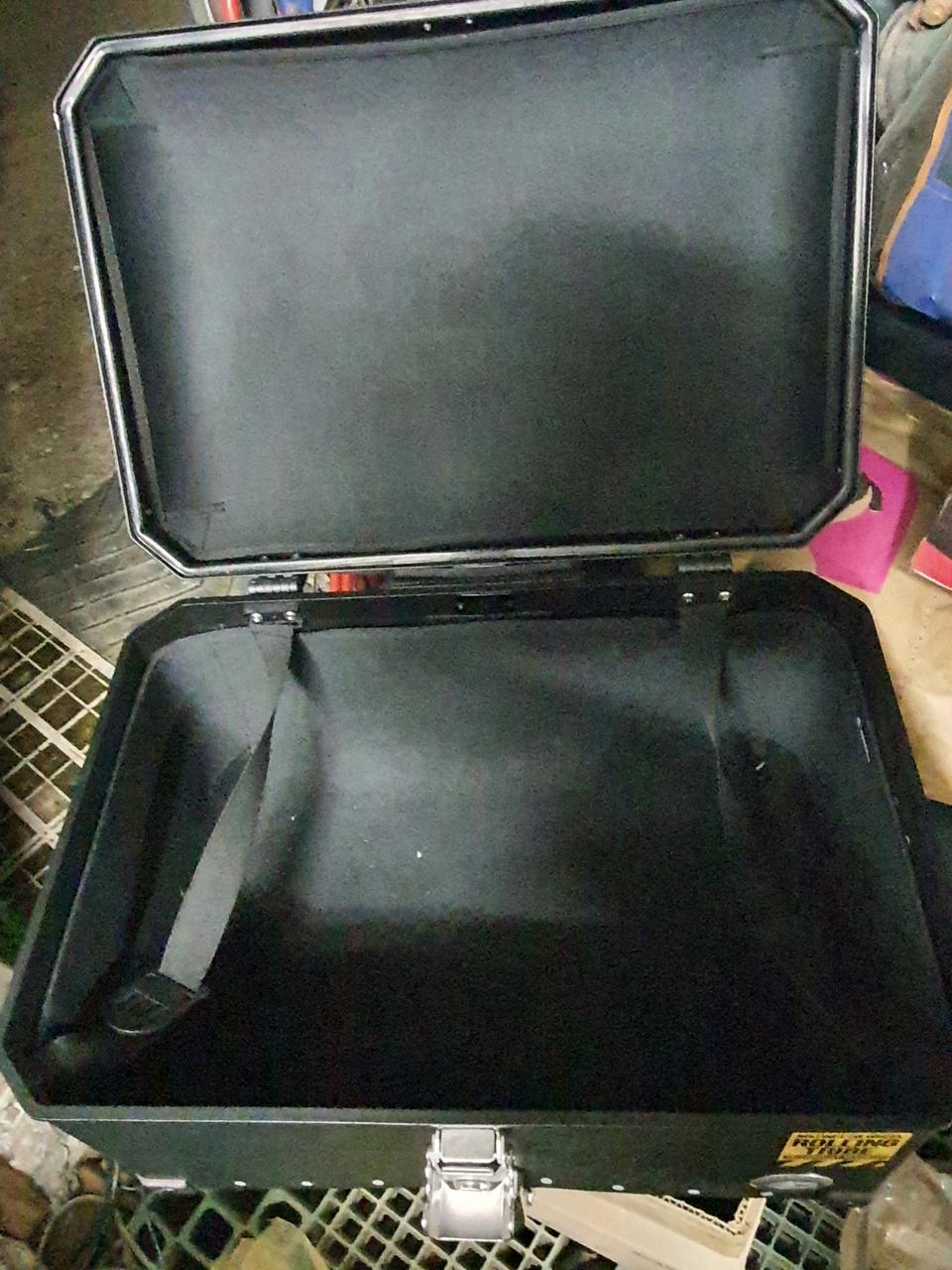 바이크 탑박스. 블랙대략62L