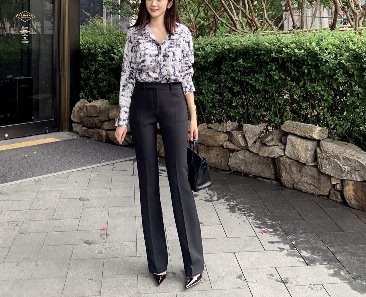 새상품)블랙 울100% 세미부츠컷 슬랙스 S/M 레티첼라 아리마