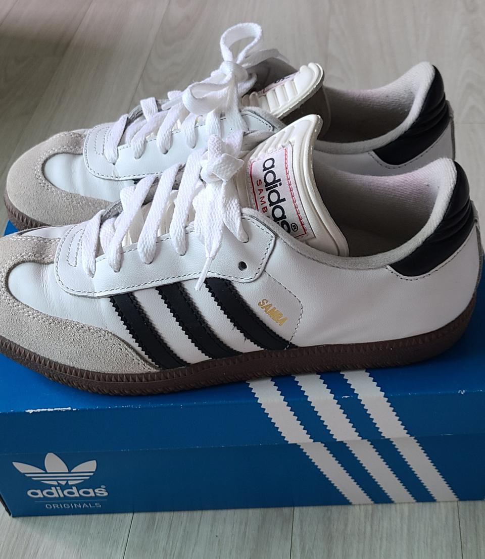 아디다스여성운동화