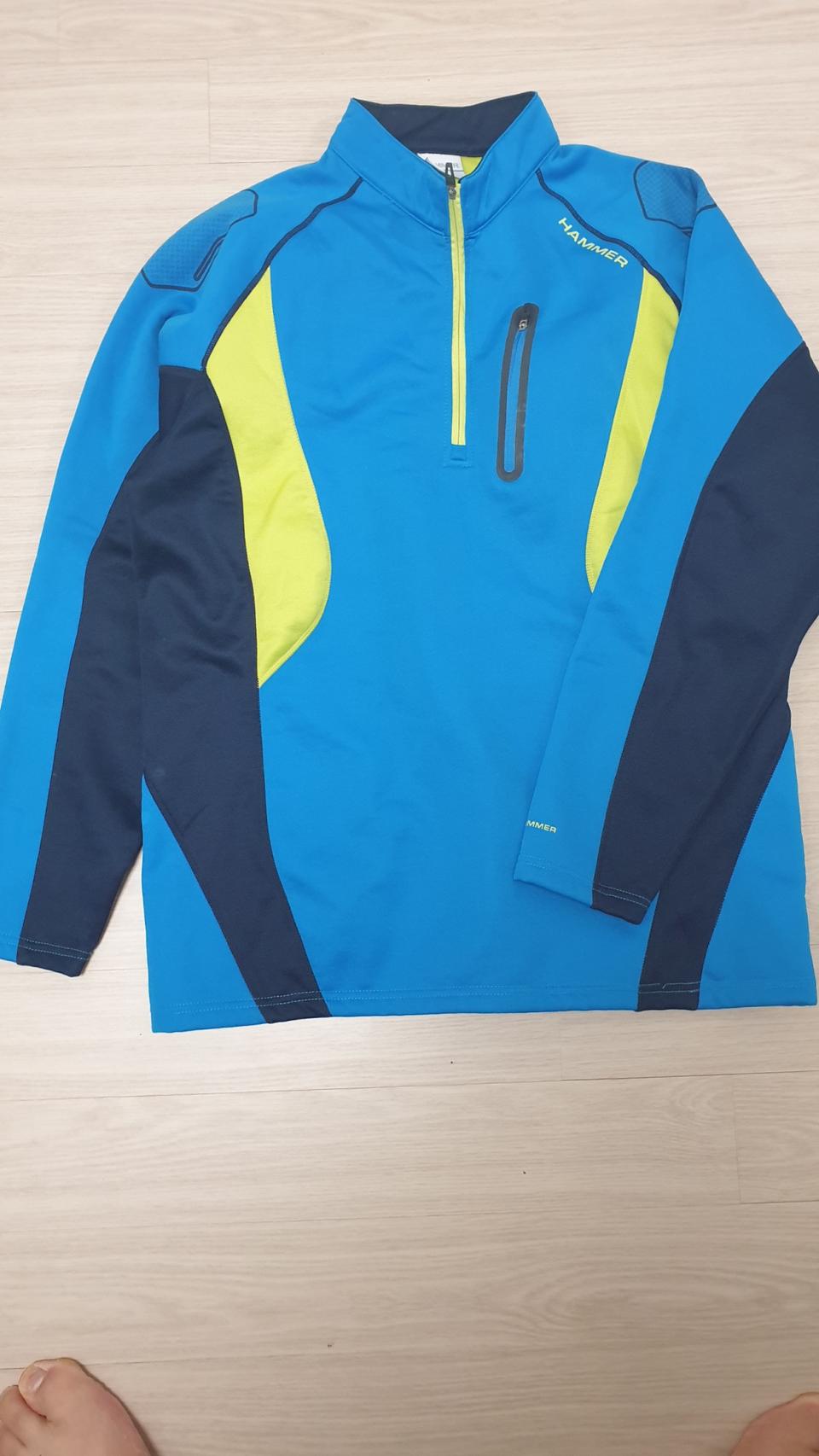 해머 기모티셔츠 105사이즈