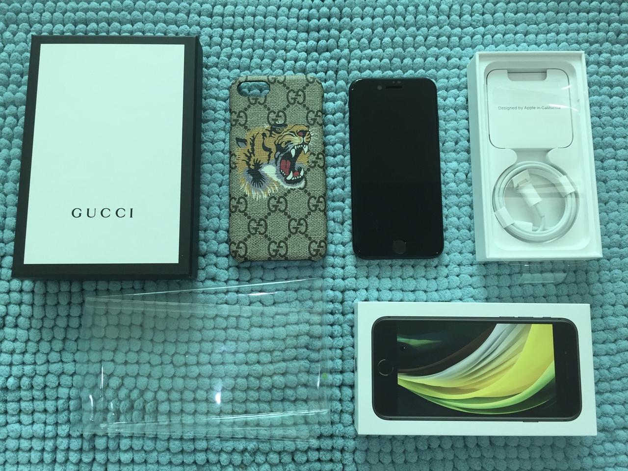 아이폰SE2세대 64기가 구찌케이스