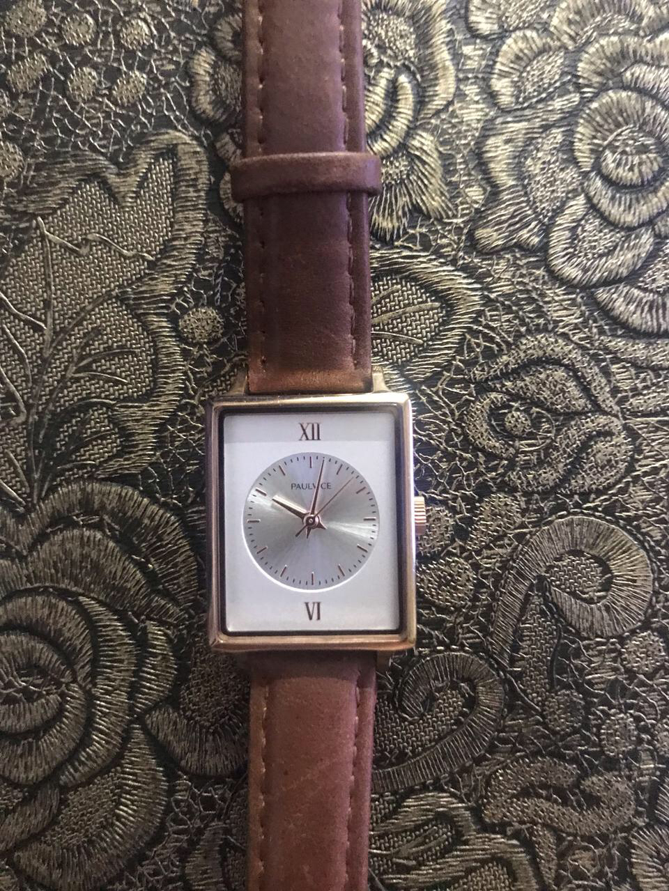 폴바이스 여자가죽손목시계.