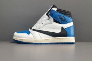 122147 김** 트레비스 스캇 X 프라그먼트 에어 조던 1 하이 OG SP 밀리터리블루