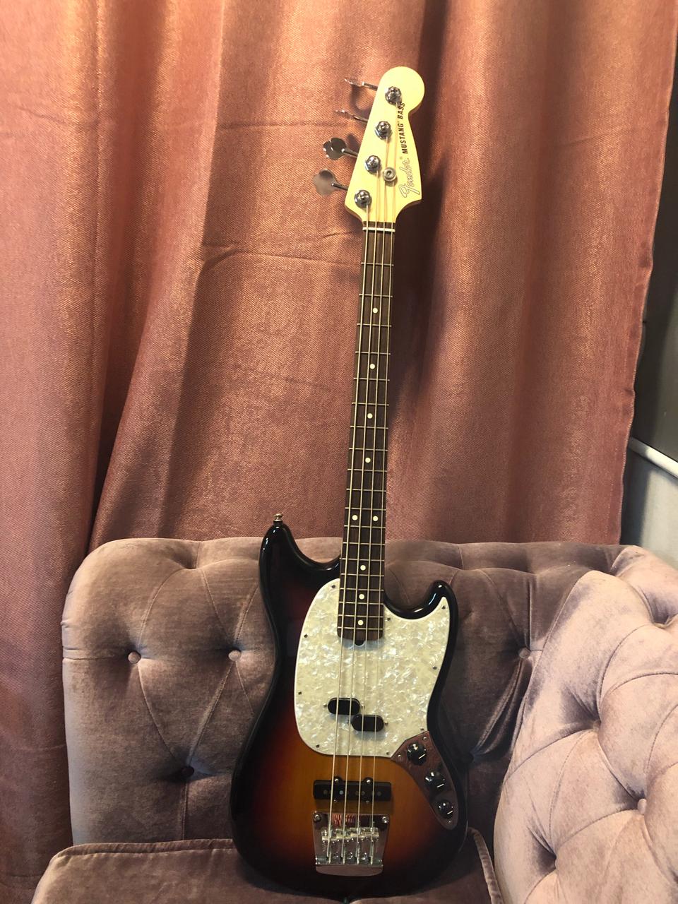 신품급 펜더 베이스 기타