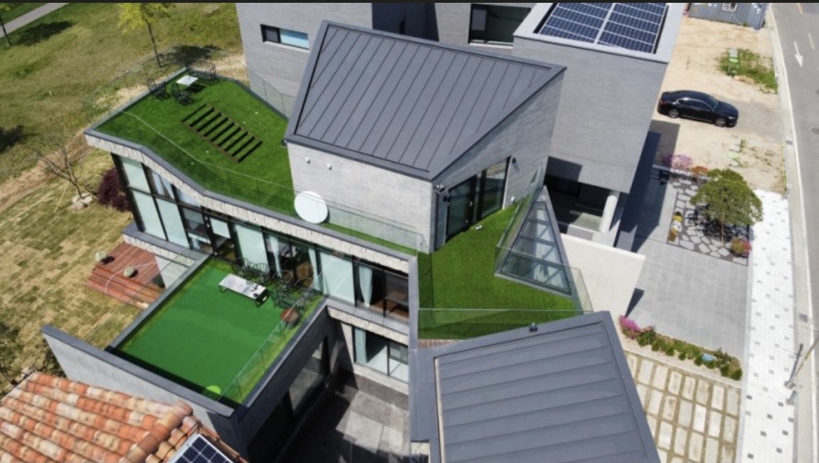 조경인조잔디 주택 시공 후 사진입니다 옥상 마당 테라스 인조잔디