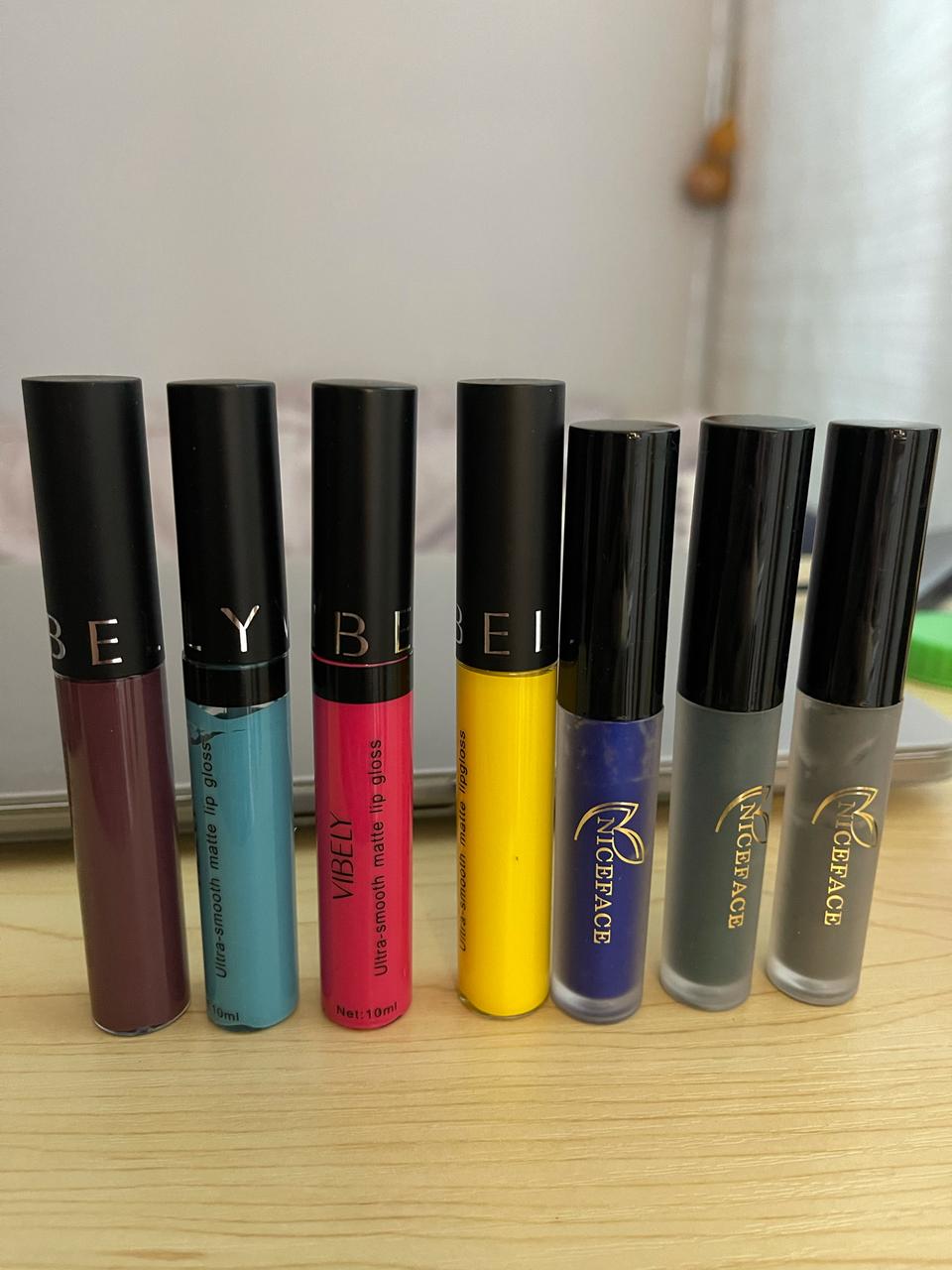 (새상품)유니크한 색상의 립-해외제품