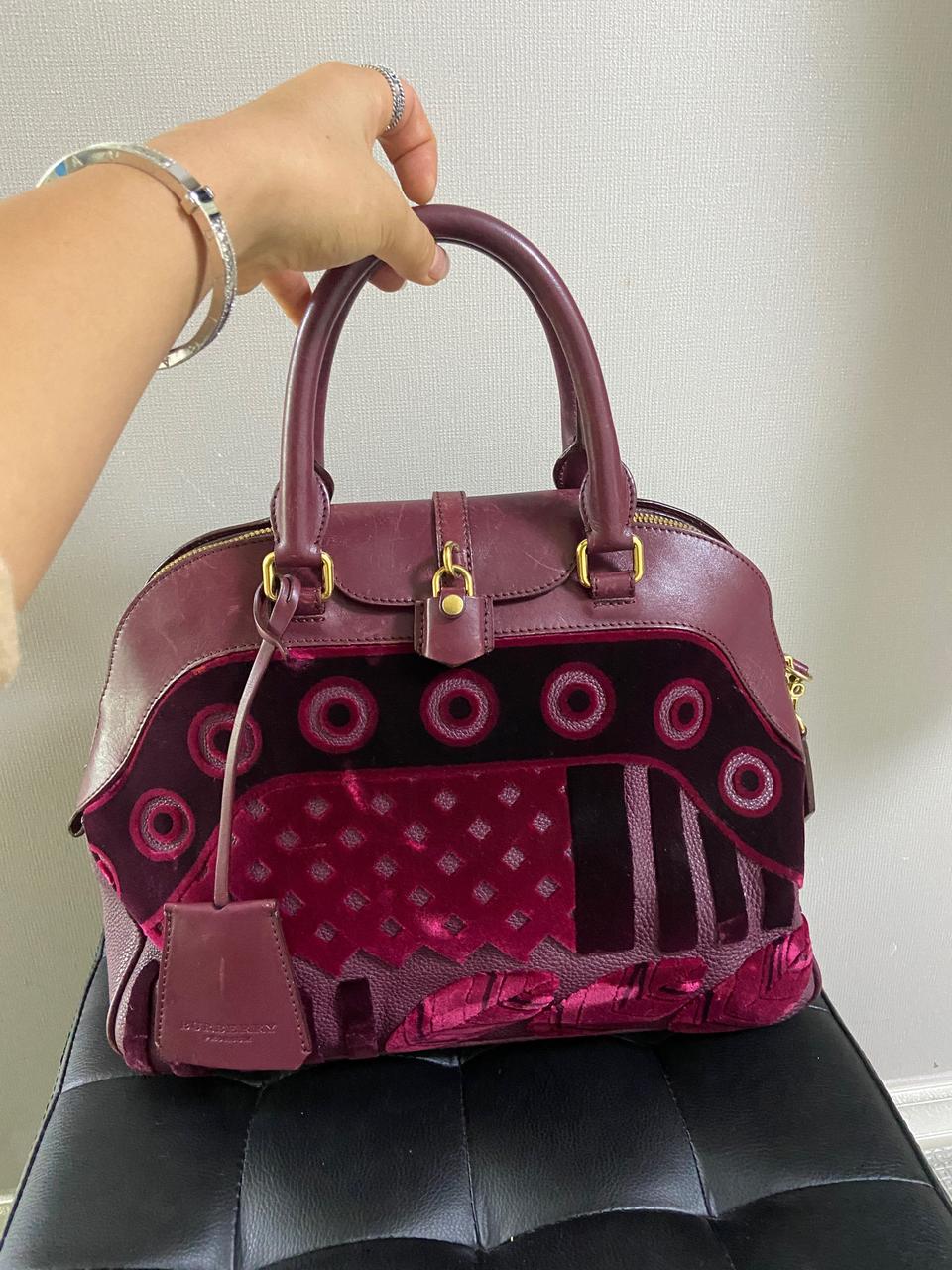 정품 버버리 가방 토트백 한정판