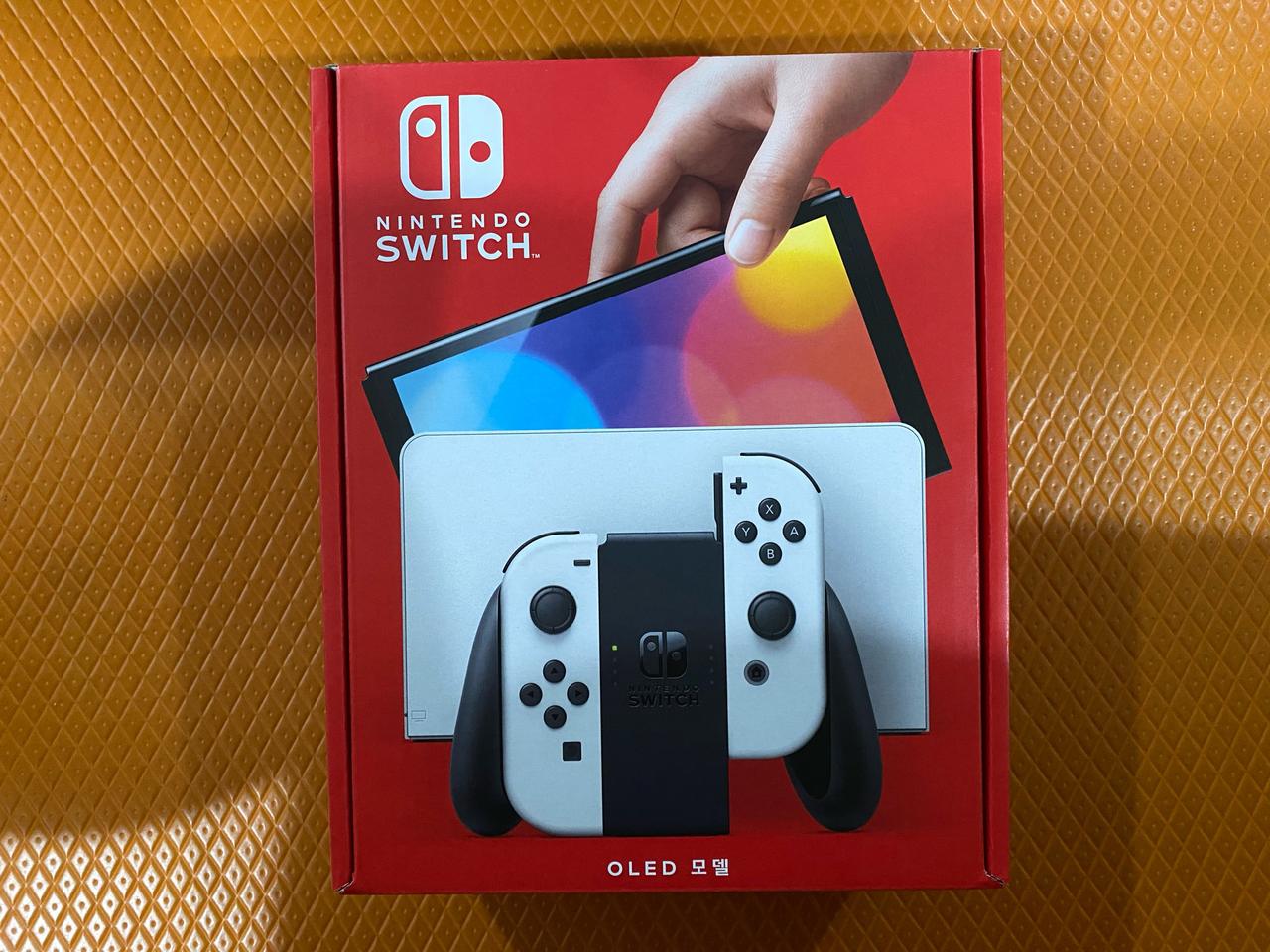 닌텐도 스위치 OLED 화이트 미개봉