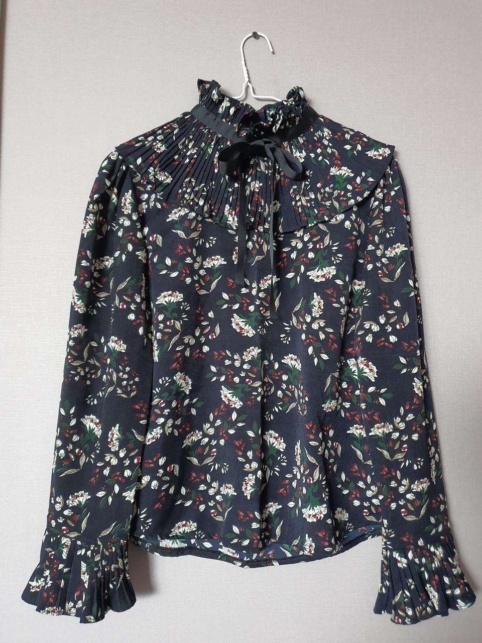 (새상품)리본 프릴블라우스