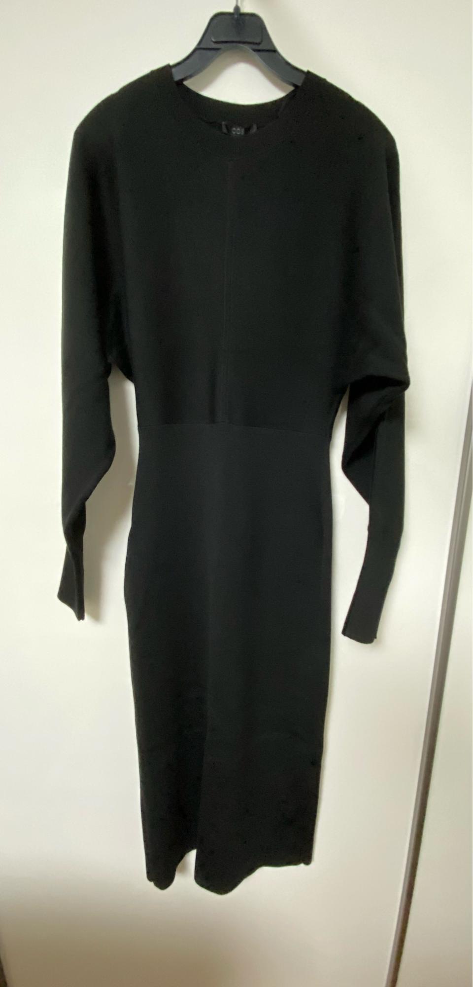 코스 오가닉 코튼 울 믹스 니티드 A라인 드레스 블랙