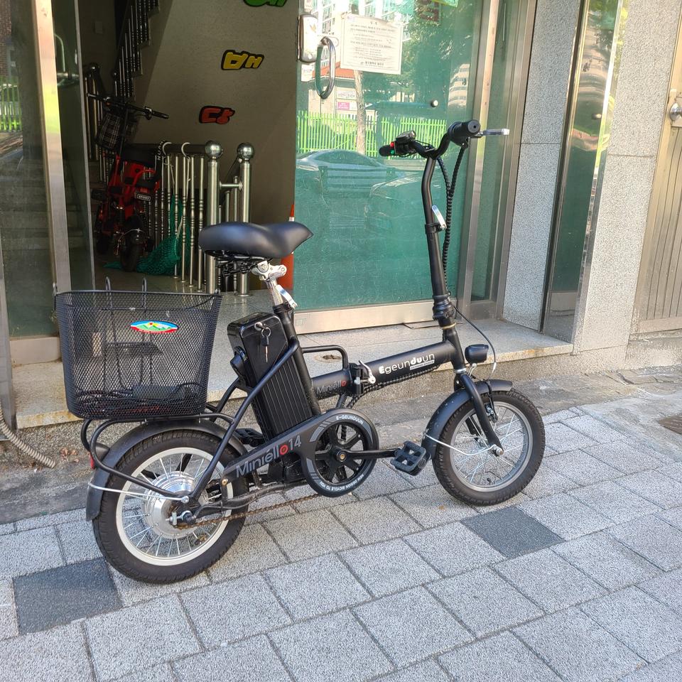 이근두운 전기가전거 미니엘로  24V12A 12만