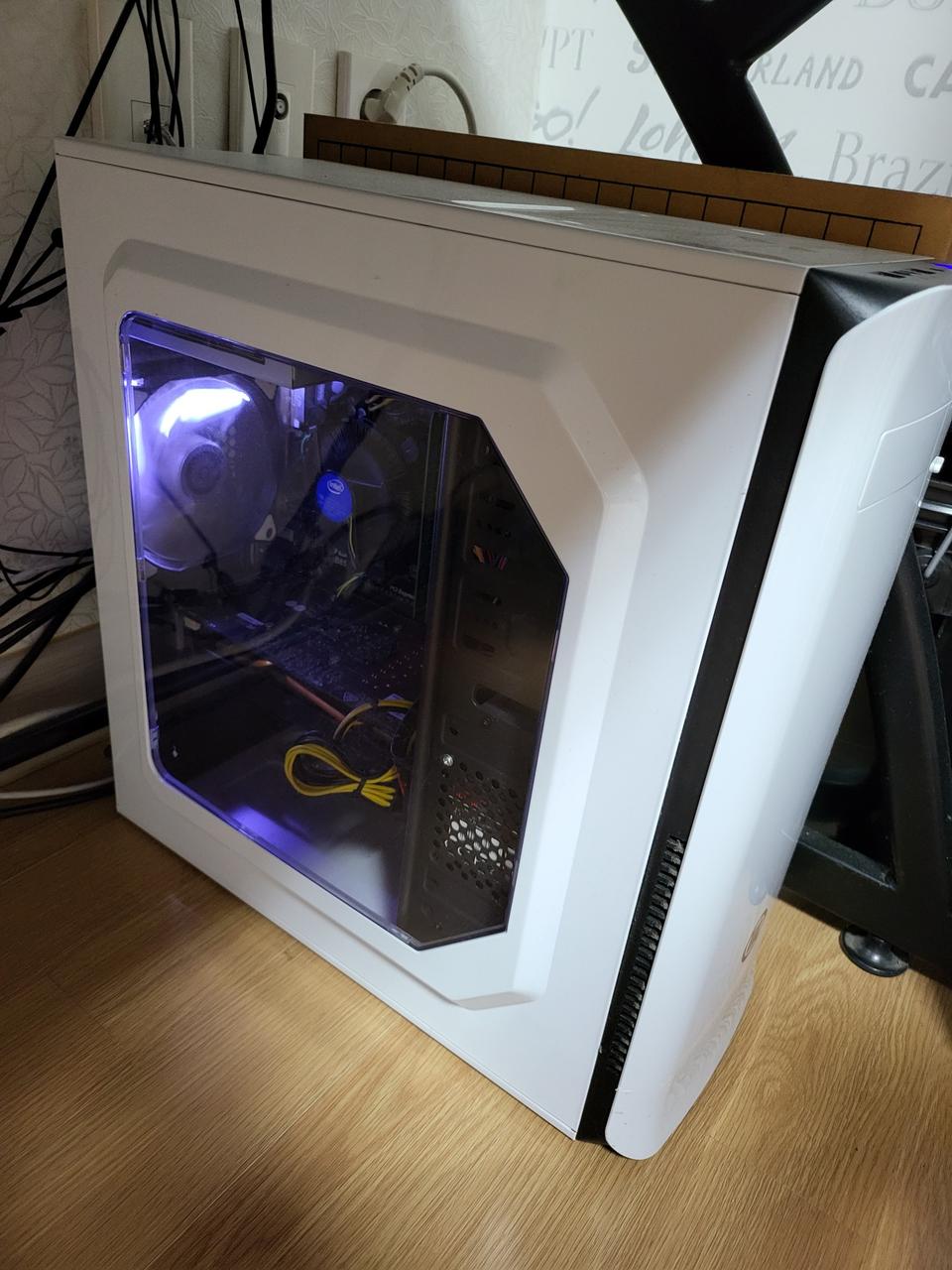 게임용 본체 판매합니다 (24인치 삼성 모니터 증정)