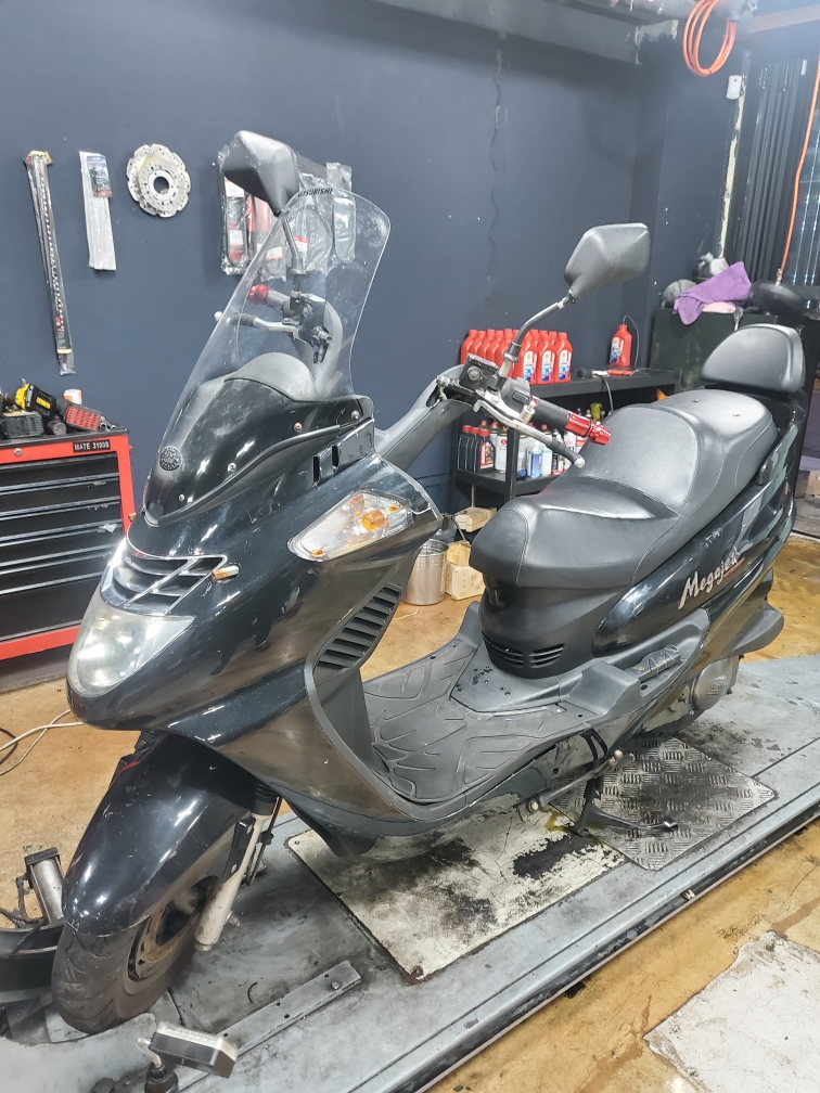 명차 메가젯 보이져엔진 85만원 14년식 엔진.점검후 판매