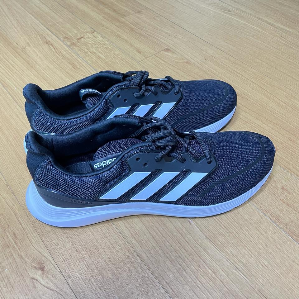 아디다스 런닝화 운동화 사이즈 270