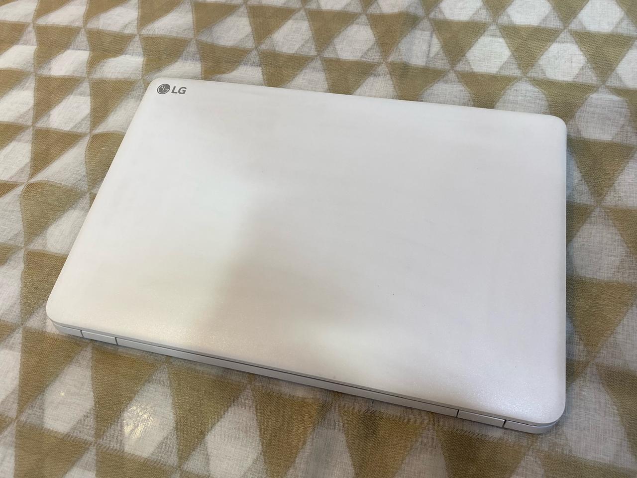 LG 노트북 울트라PC (15U470-KA5HK) 판매합니다.