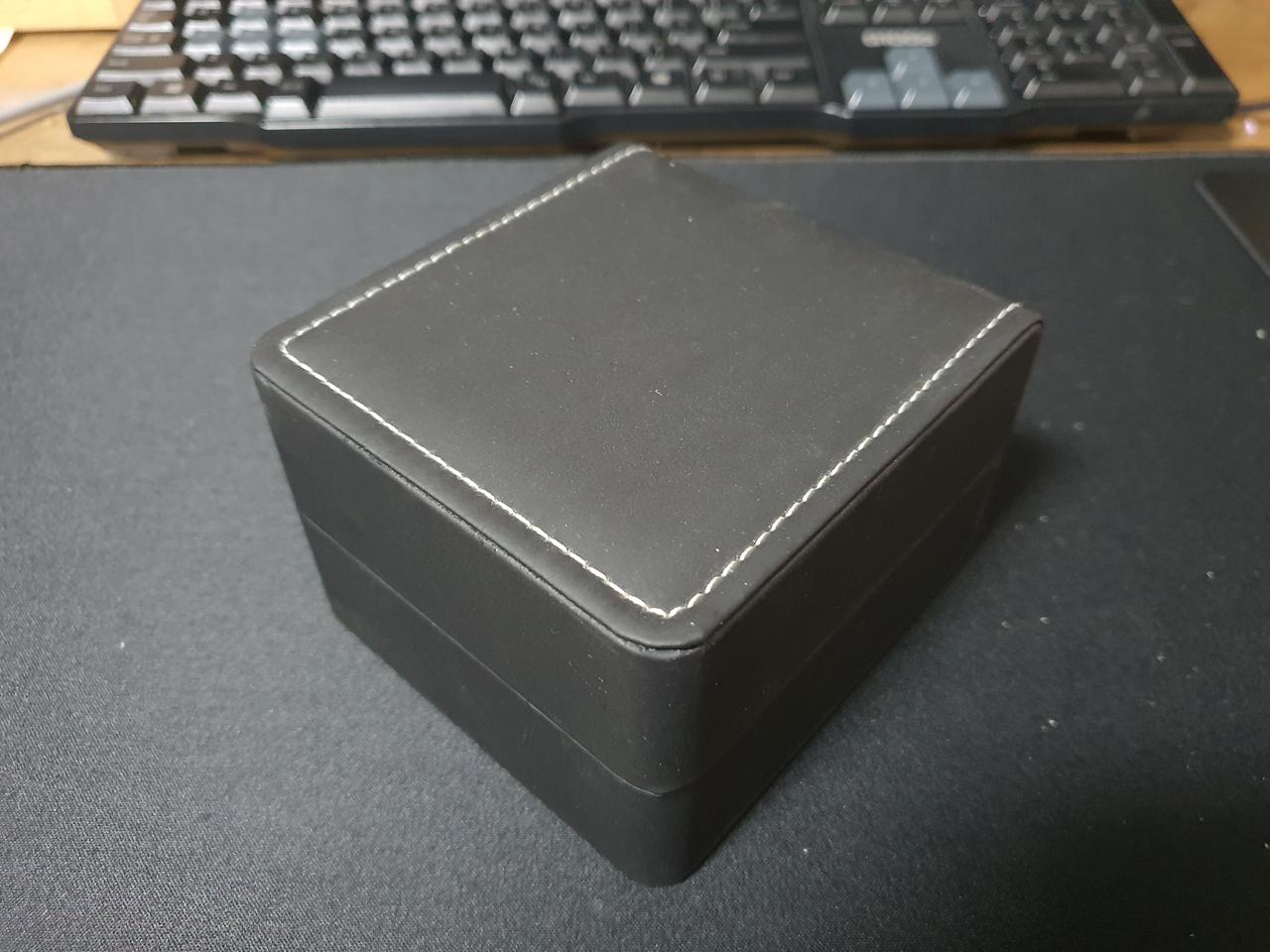 시계 보관함 (1구) 판매합니다.