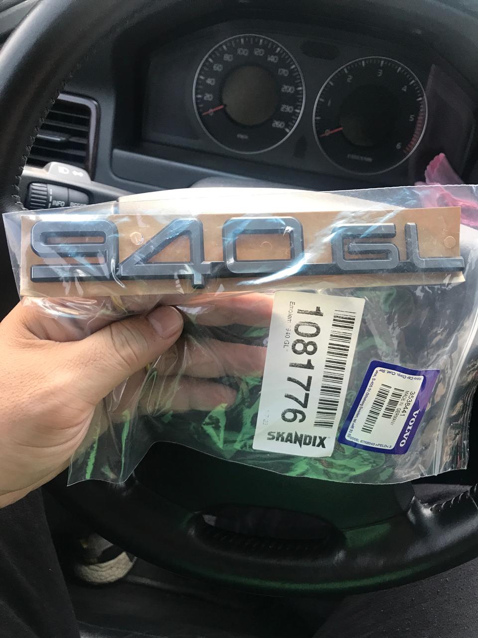 볼보 940GL 엠블럼