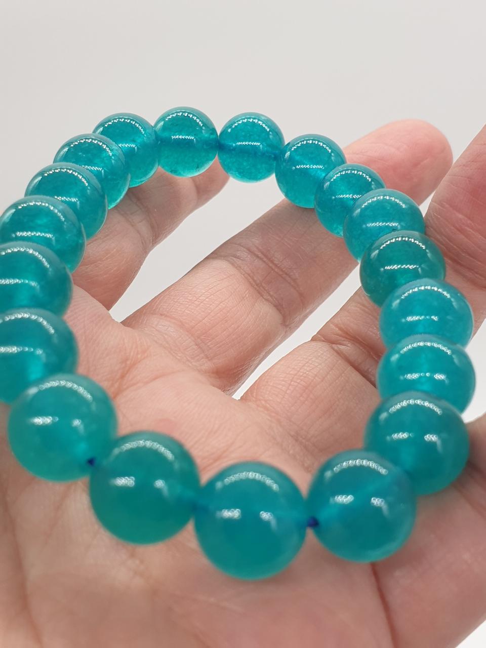 바다와 하늘을 닮은 천연 천하석 팔찌