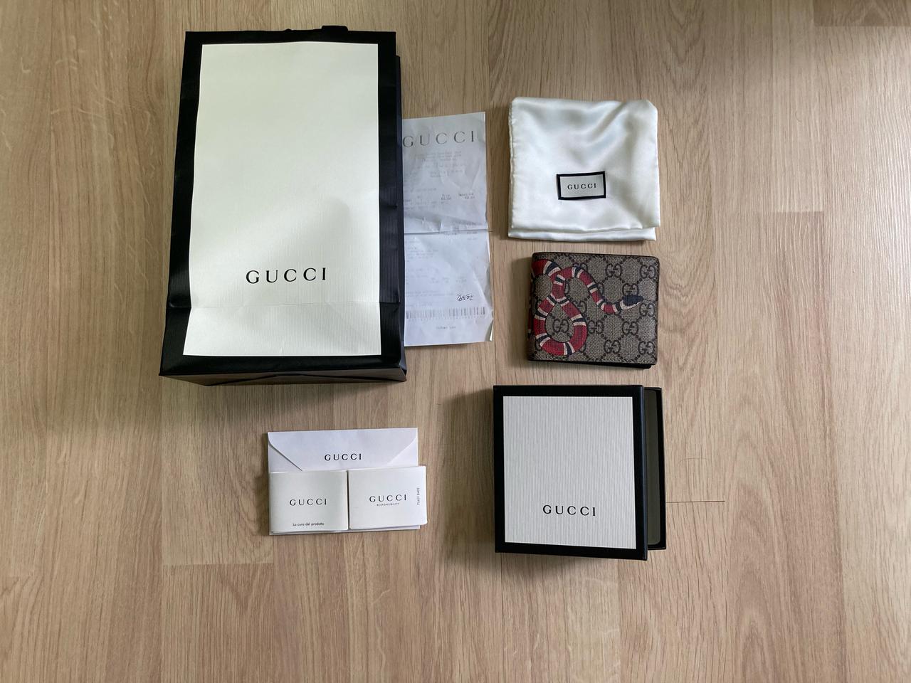 구찌 스네이크 반지갑 판매합니다