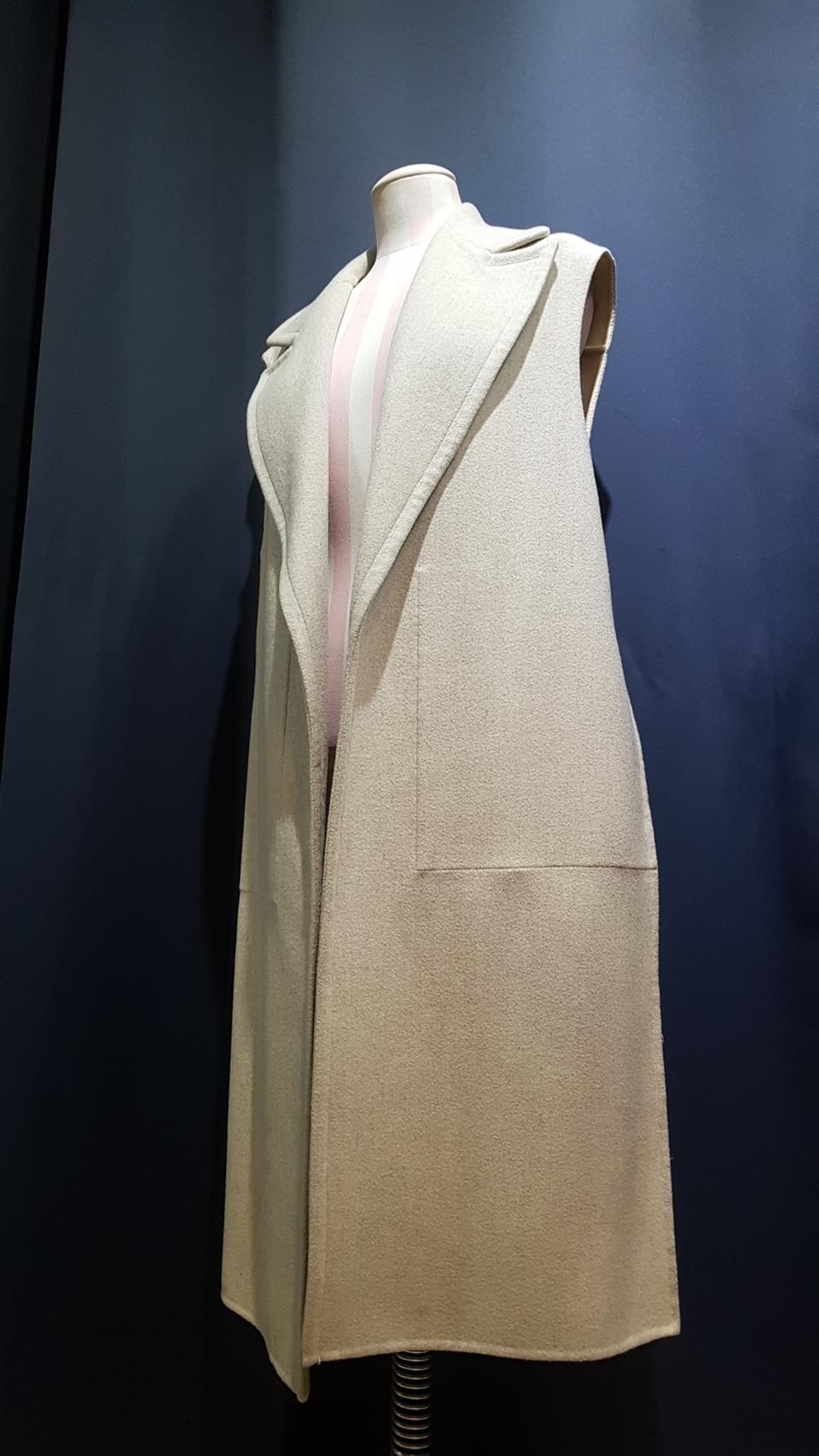 ✔(프리사이즈)한섬 타임 메인라벨 앙고라 핸드메이드 롱베스트^^