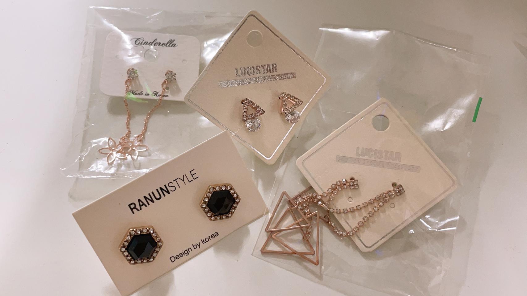 귀걸이 4개팝니다