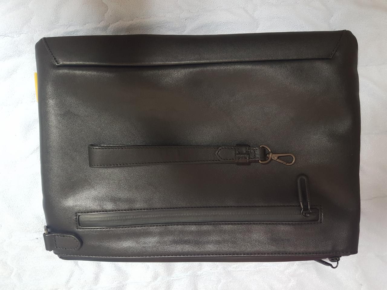 만다리나덕 클러치