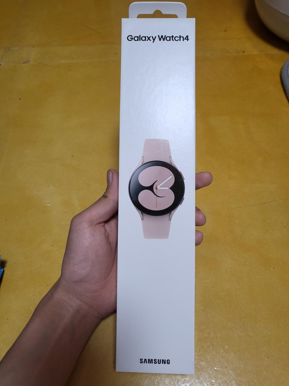 갤럭시워치4 핑크골드 40mm 블루투스 & 워치스탠드 팝니다.