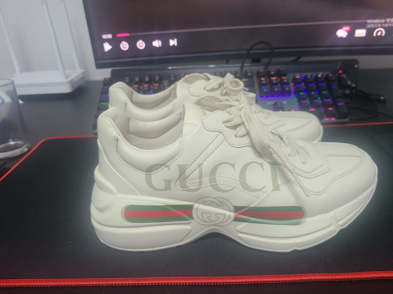 구찌 라이톤 5(1/2)사이즈(250)