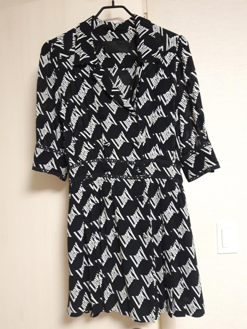 럭키슈에뜨 럭키슈에트 로고 원피스