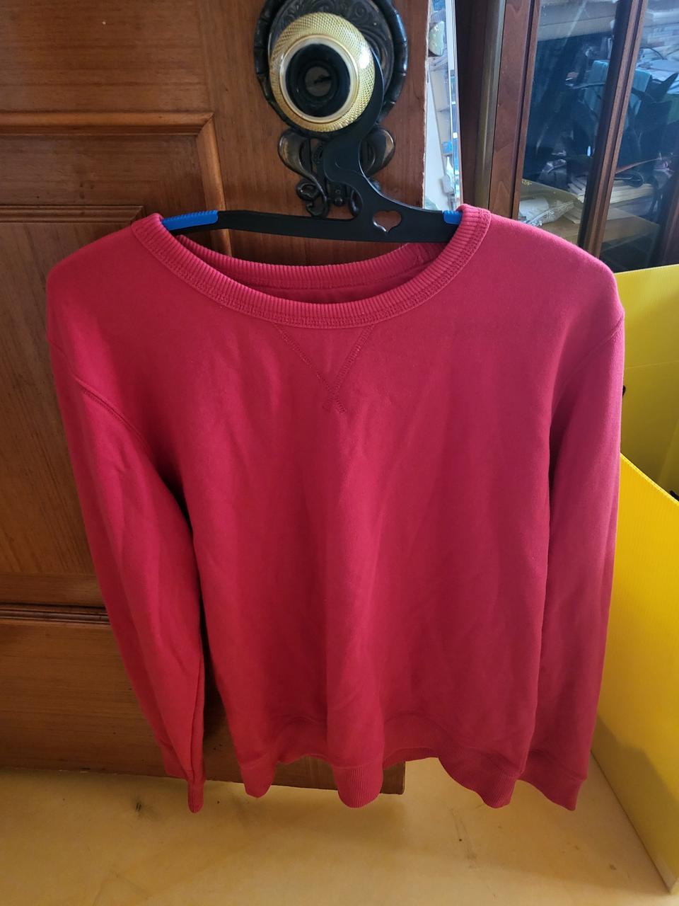 레드 맨투맨 5천원