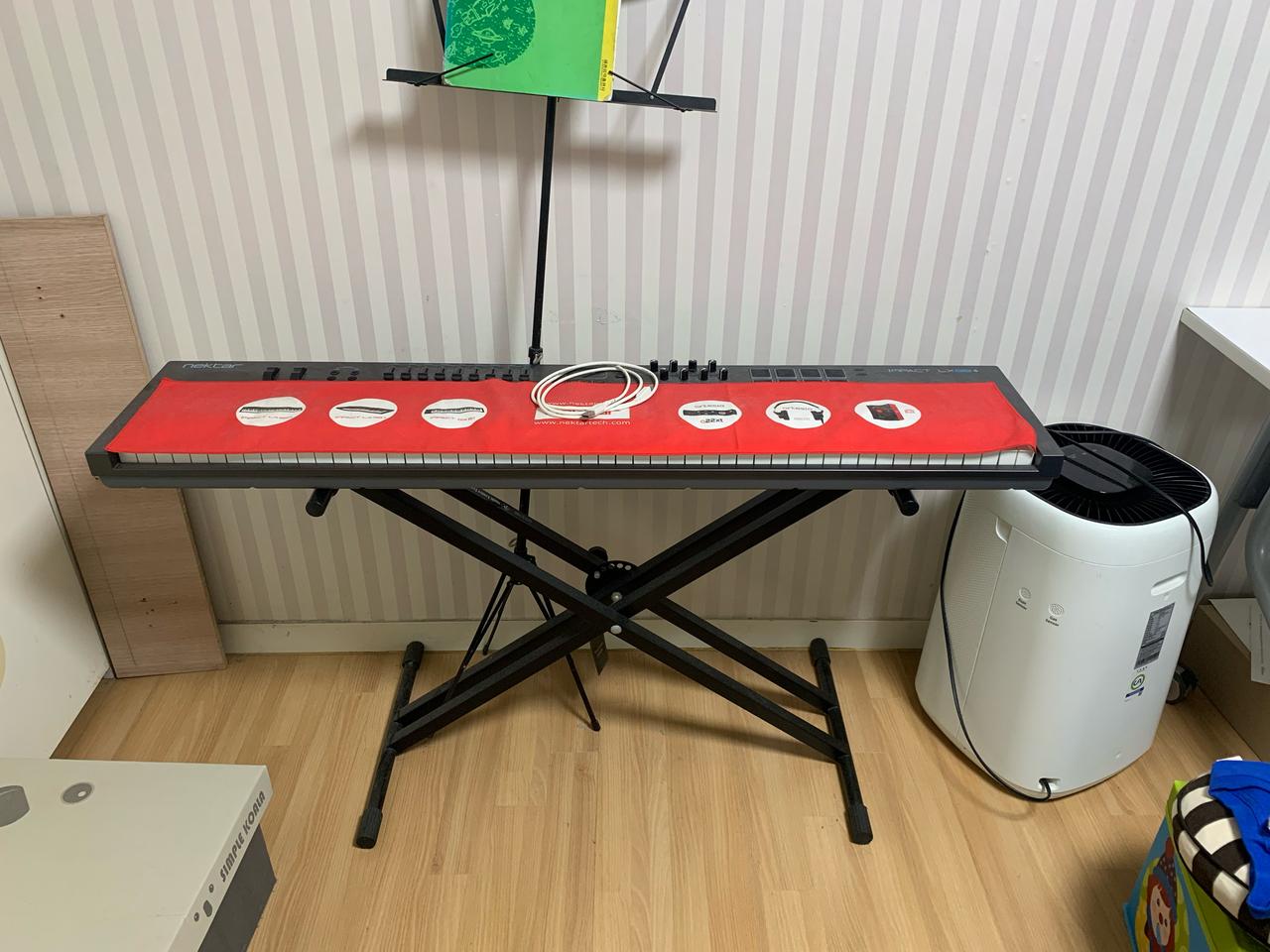 넥타임팩트 LX 88+ (마스터 키보드)싸게 팝니다!