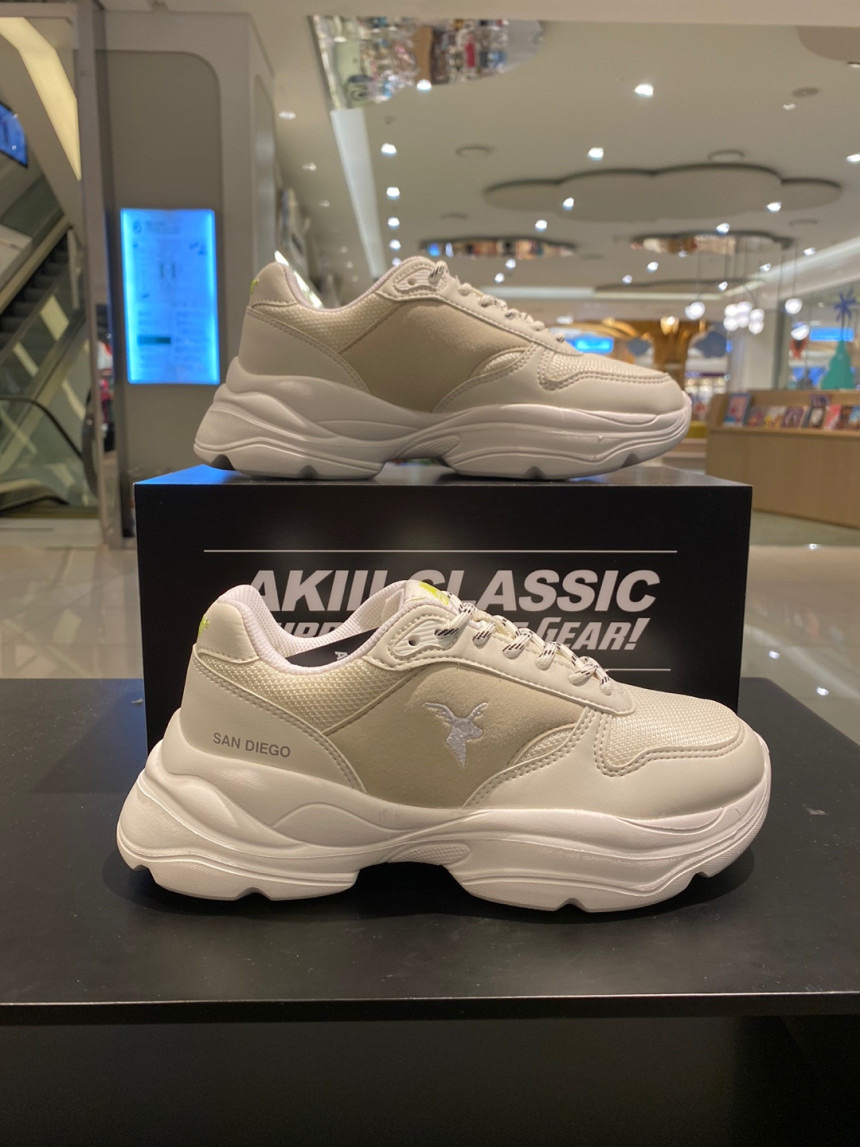 아키클래식 운동화 240