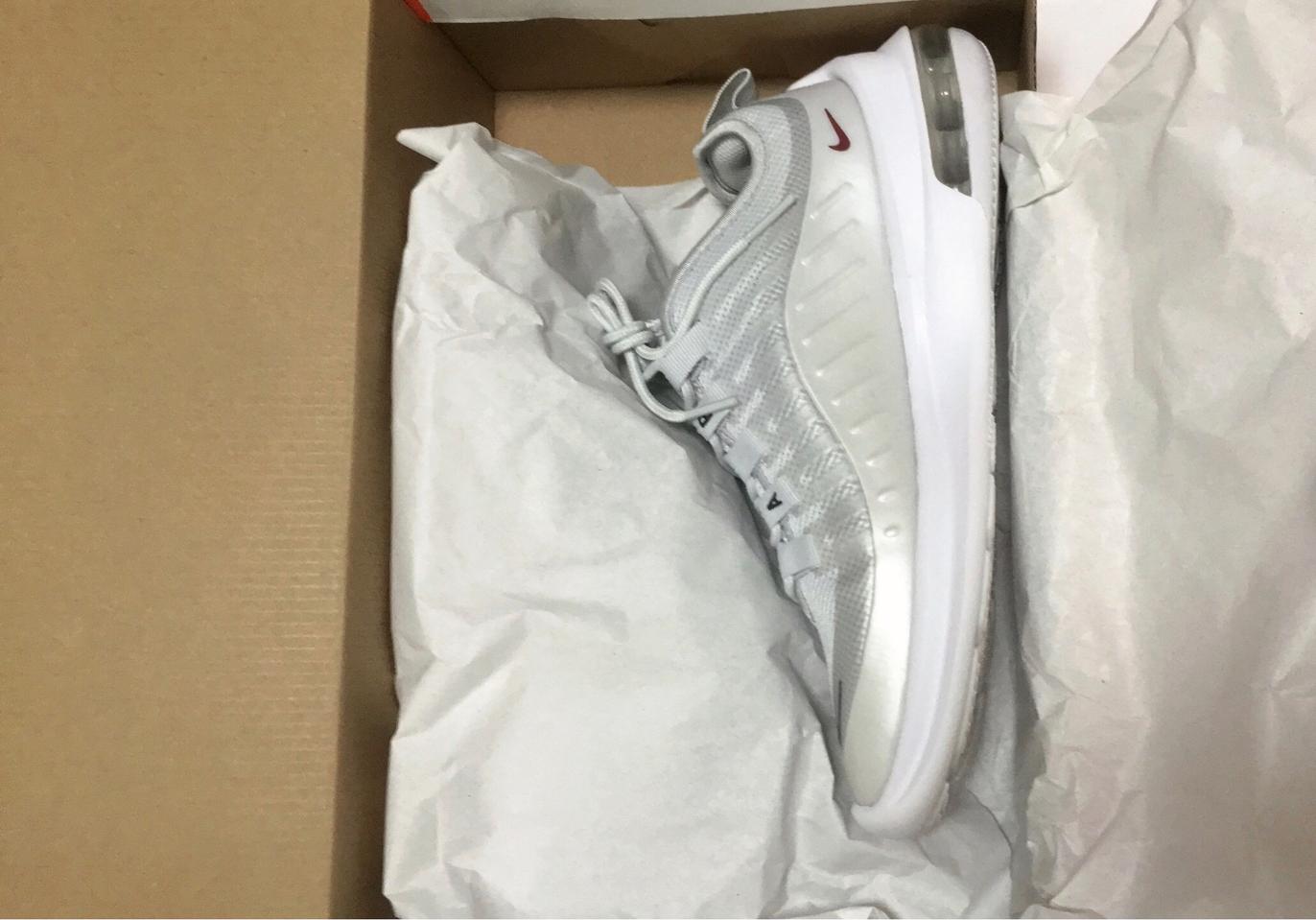 나이키 억어맥스 엑시스 런닝화 235